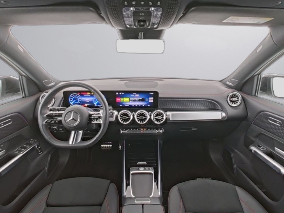 Mercedes-Benz EQB (3)