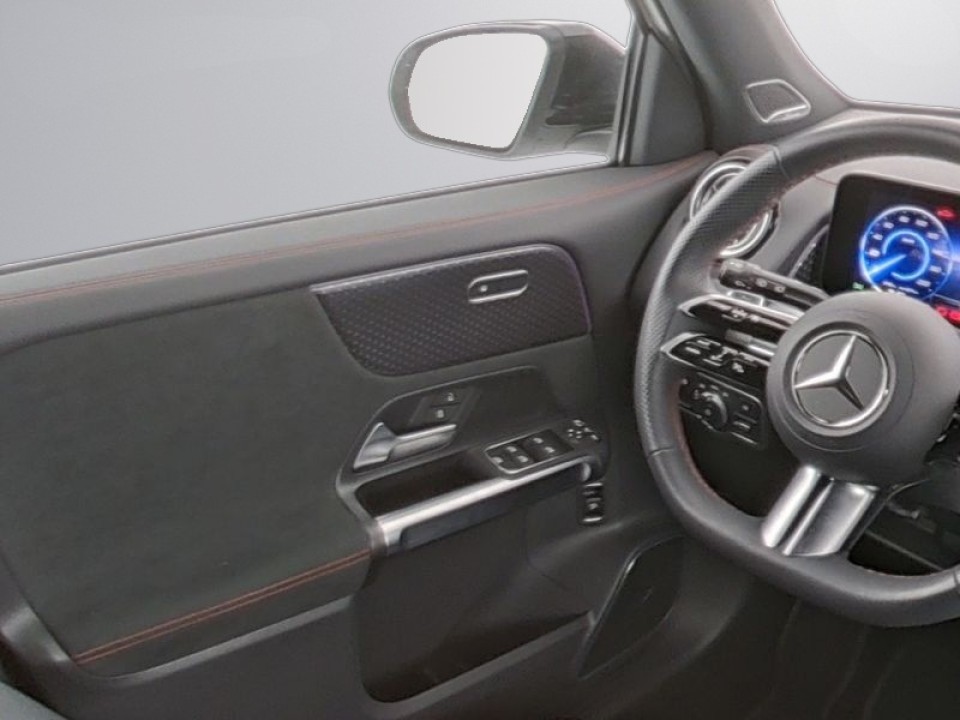 Mercedes-Benz EQB - foto 7