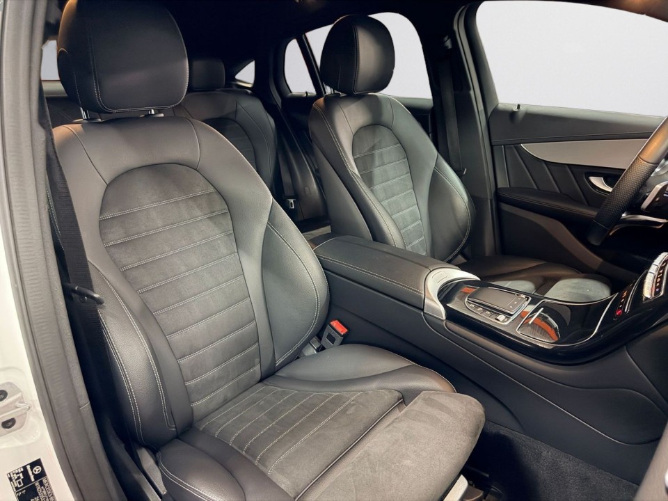 Mercedes-Benz GLC Coupé 300e 4MATIC AMG - foto 14