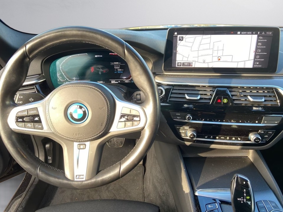 BMW Seria 5 545e xDrive M-Sport - foto 10