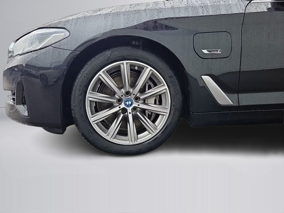 BMW Seria 5 545e xDrive - foto 12