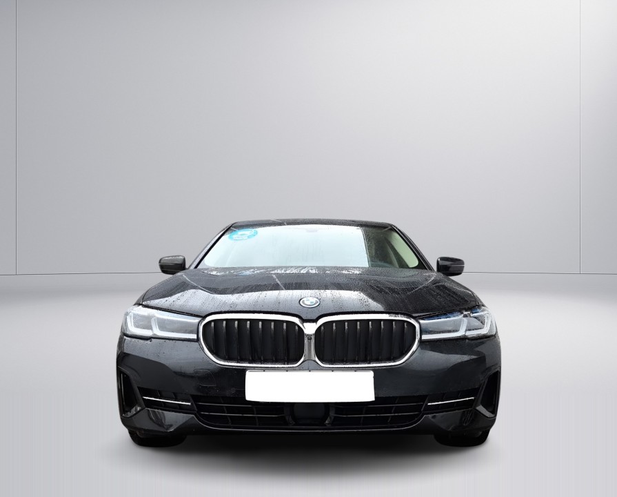 BMW Seria 5 545e xDrive (4)