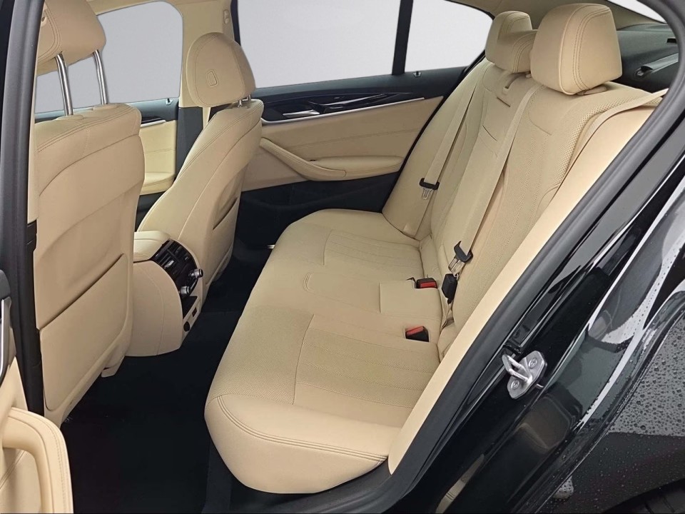 BMW Seria 5 545e xDrive - foto 10