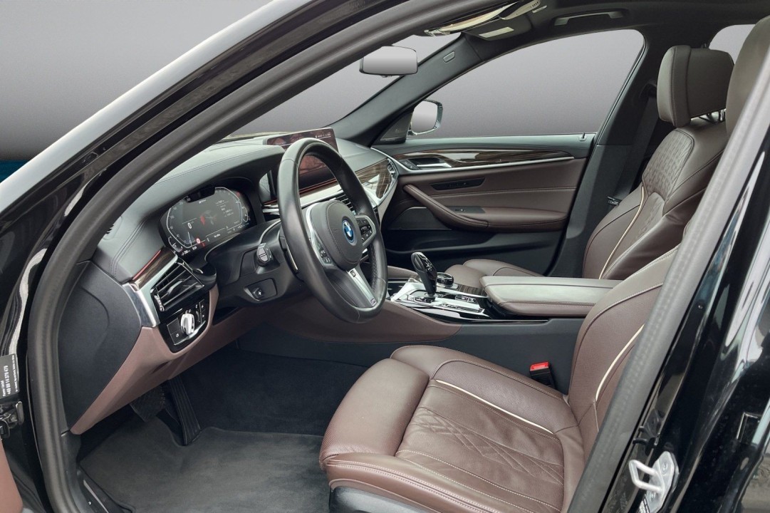 BMW Seria 5 545e xDrive Limousine - foto 7