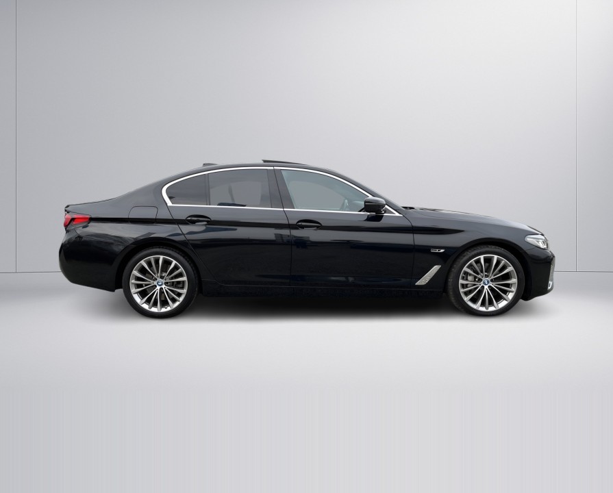 BMW Seria 5 545e xDrive Limousine (2)