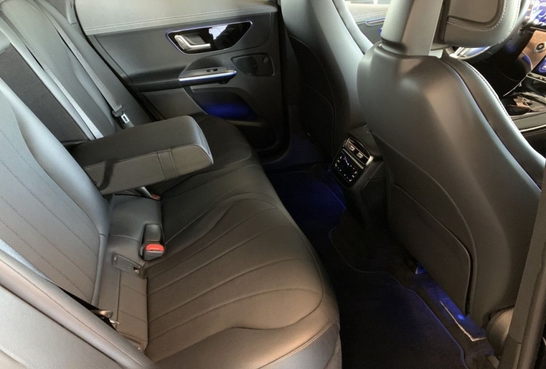 Mercedes-Benz EQE 350 4MATIC - foto 27