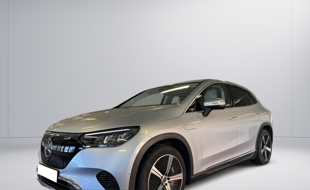 Mercedes-Benz EQE (5)