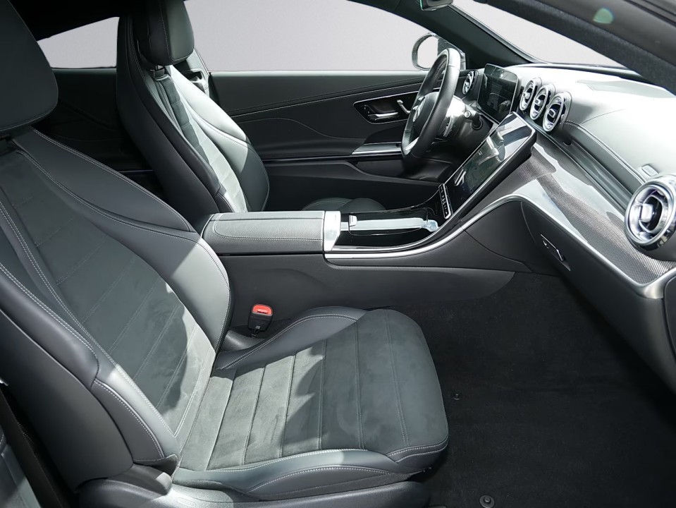 Mercedes-Benz CLE 300 4MATIC Coupé AMG - foto 7