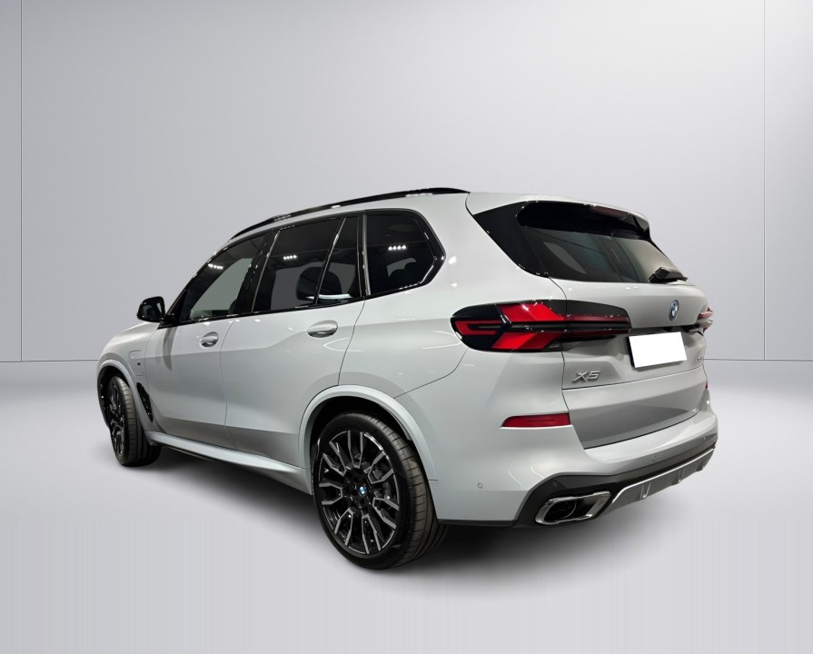 BMW X5 xDrive50e M-Sport (2)