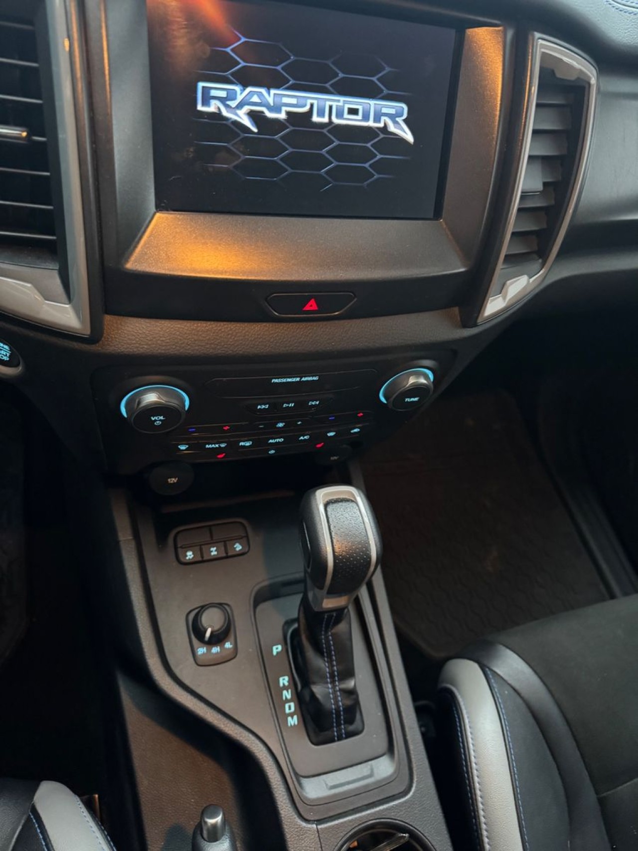 Ford Raptor - foto 11