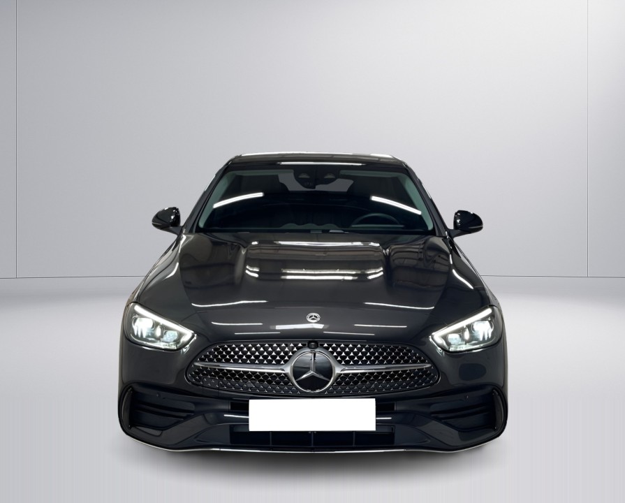 Mercedes-Benz C 300e 4MATIC AMG (2)