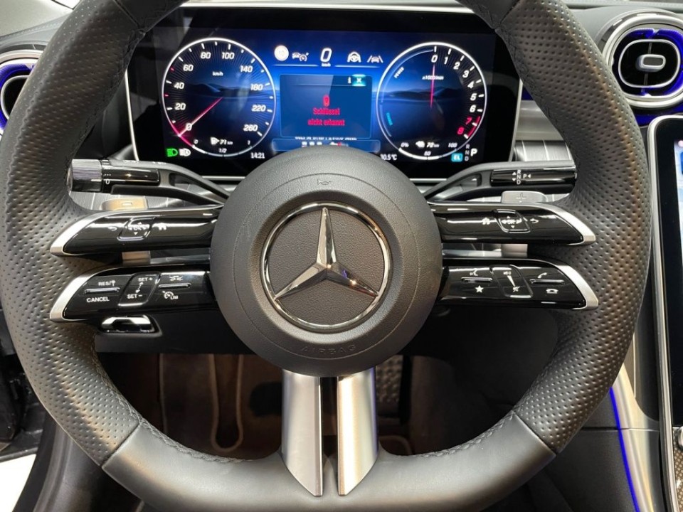 Mercedes-Benz C 300e 4MATIC AMG - foto 10