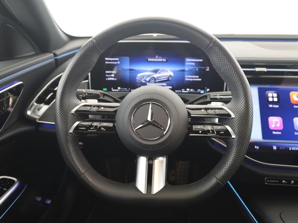 Mercedes-Benz E 400e 4MATIC AMG - foto 9