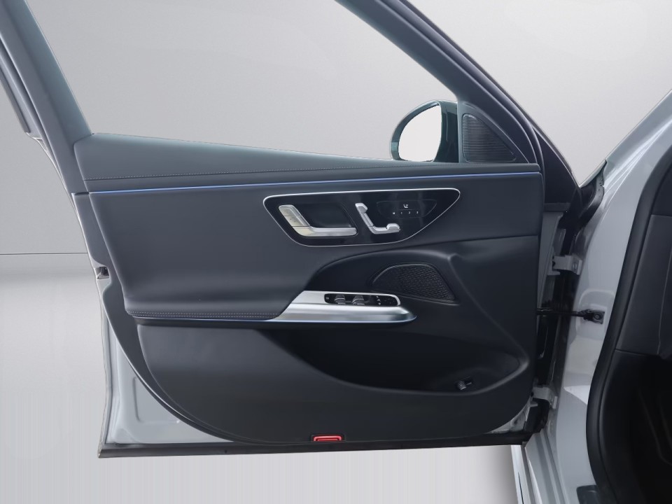 Mercedes-Benz E 400e 4MATIC AMG - foto 16