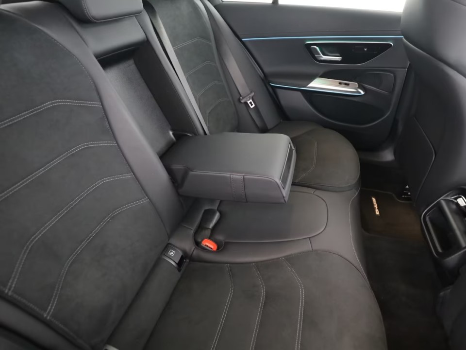 Mercedes-Benz E 400e 4MATIC AMG - foto 15