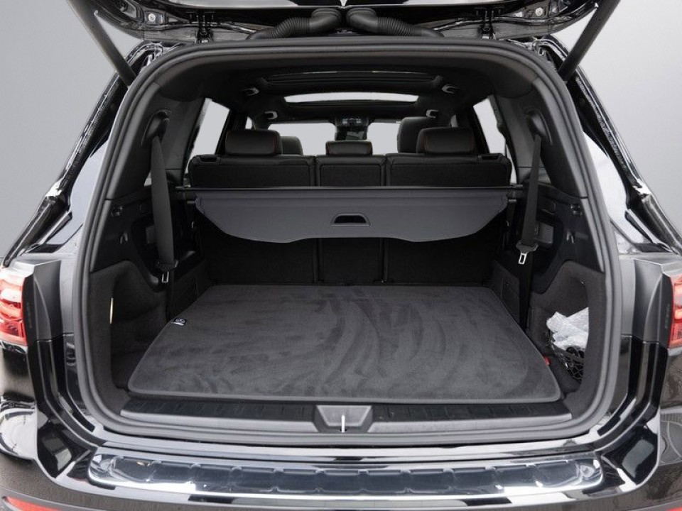 Mercedes-Benz GLB 220 4MATIC AMG - foto 22