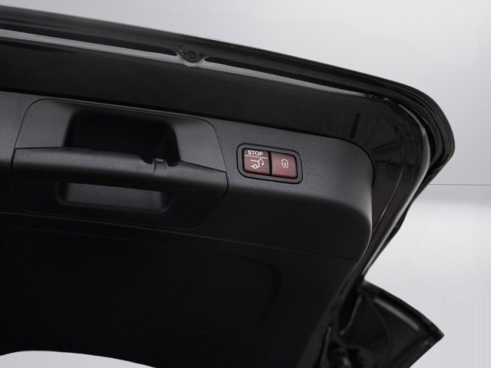 Mercedes-Benz GLB 220 4MATIC AMG - foto 20