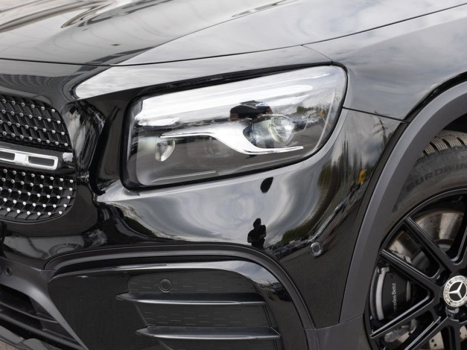 Mercedes-Benz GLB 220 4MATIC AMG - foto 19