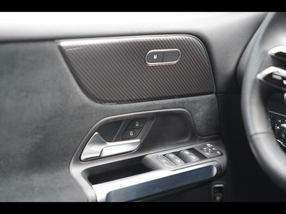 Mercedes-Benz GLB 35 AMG 4MATIC - foto 19