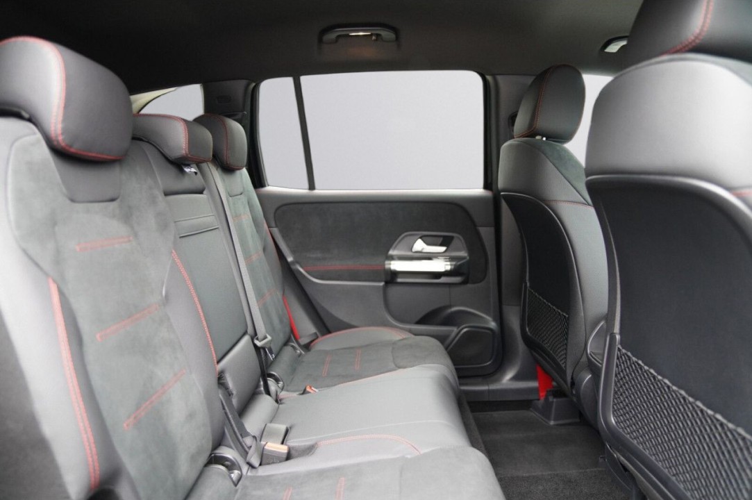 Mercedes-Benz GLB 35 AMG 4MATIC - foto 9