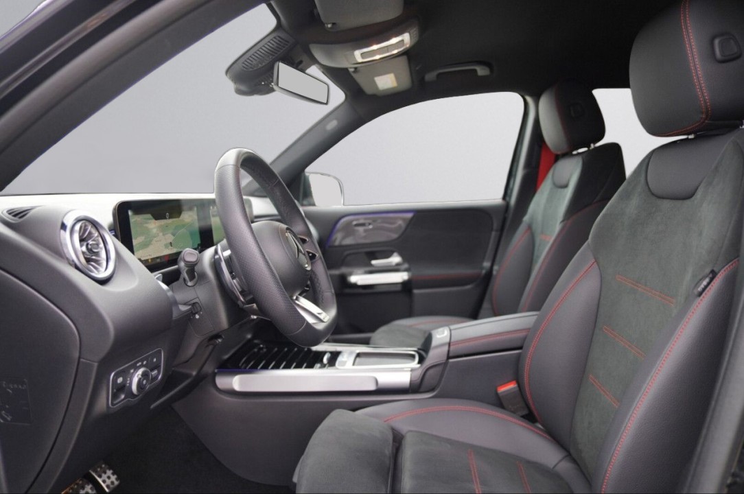 Mercedes-Benz GLB 35 AMG 4MATIC - foto 8