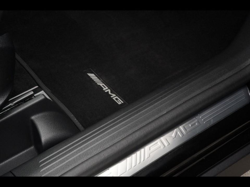 Mercedes-Benz GLB 35 AMG 4MATIC - foto 20