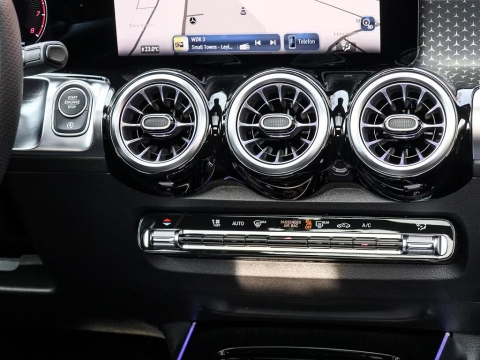 Mercedes-Benz GLB 220 4MATIC AMG - foto 7
