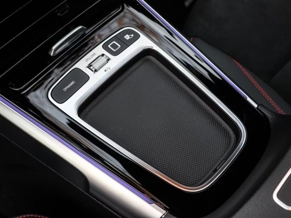 Mercedes-Benz GLB 220 4MATIC AMG - foto 6