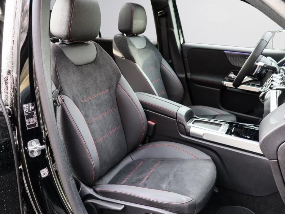Mercedes-Benz GLB 220 4MATIC AMG (5)