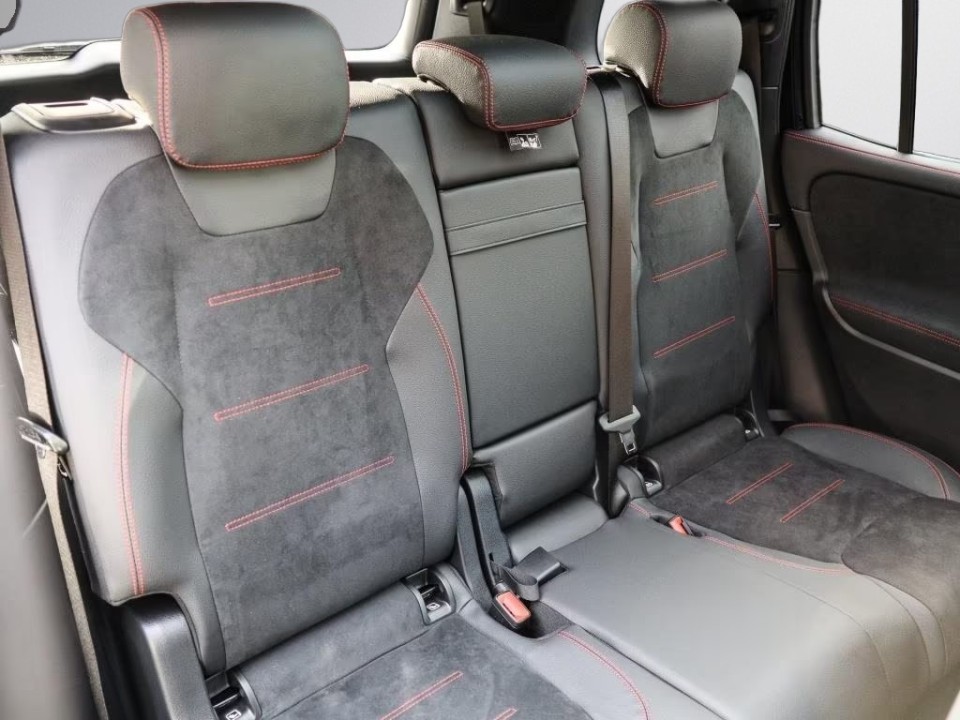 Mercedes-Benz GLB 220 4MATIC AMG - foto 12