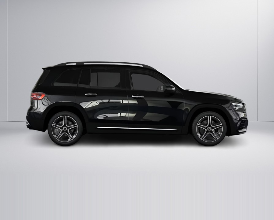 Mercedes-Benz GLB 220 4MATIC AMG (3)