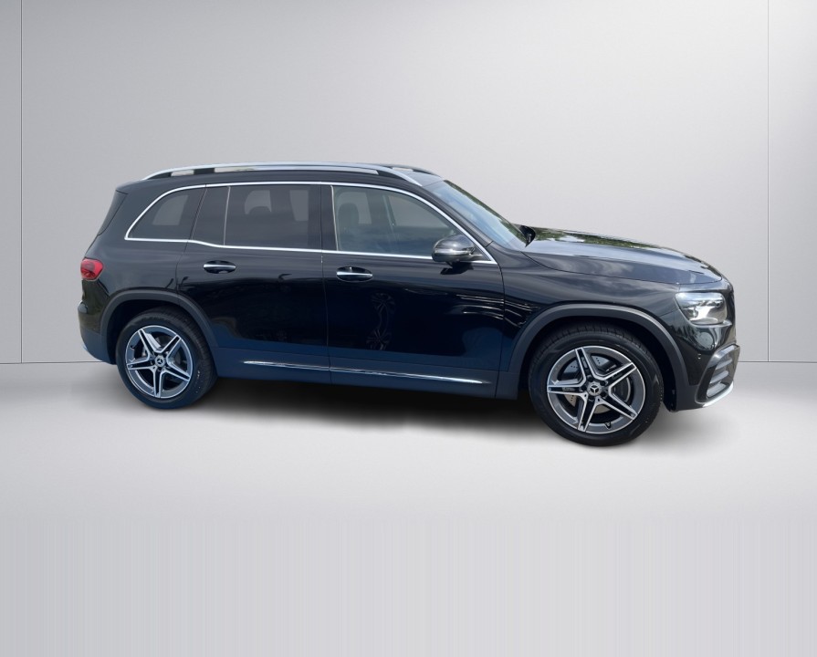 Mercedes-Benz GLB 220 4MATIC (2)