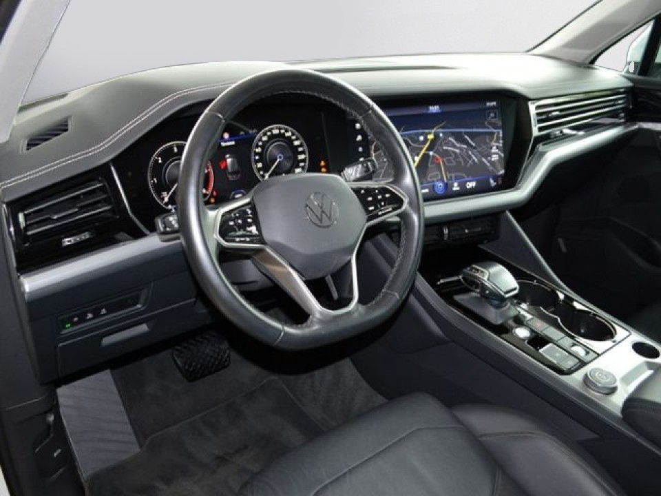 Volkswagen Touareg 3,0 V6 DSG 4Motion - foto 8
