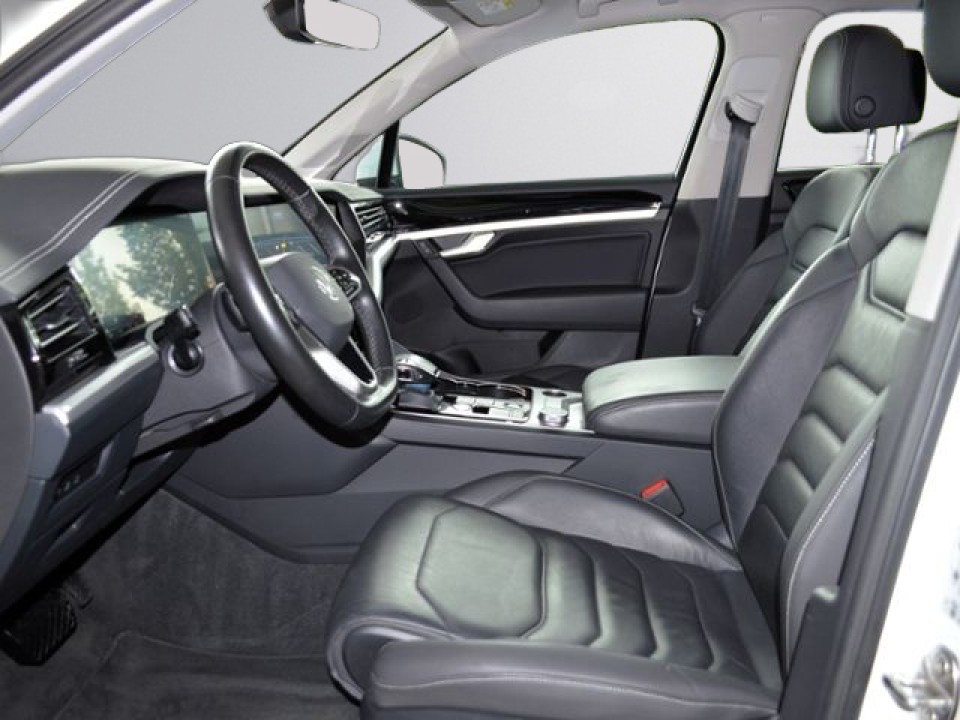 Volkswagen Touareg 3,0 V6 DSG 4Motion - foto 6