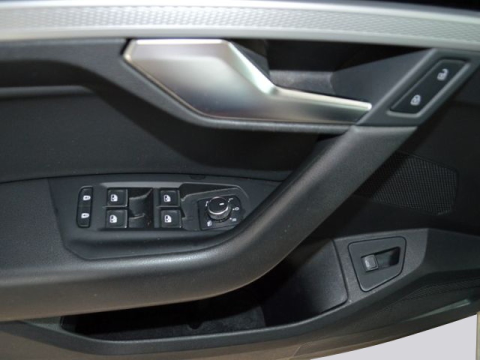 Volkswagen Touareg 3,0 V6 DSG 4Motion - foto 13