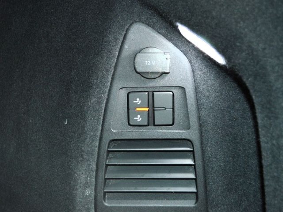 Volkswagen Touareg 3,0 V6 DSG 4Motion - foto 11