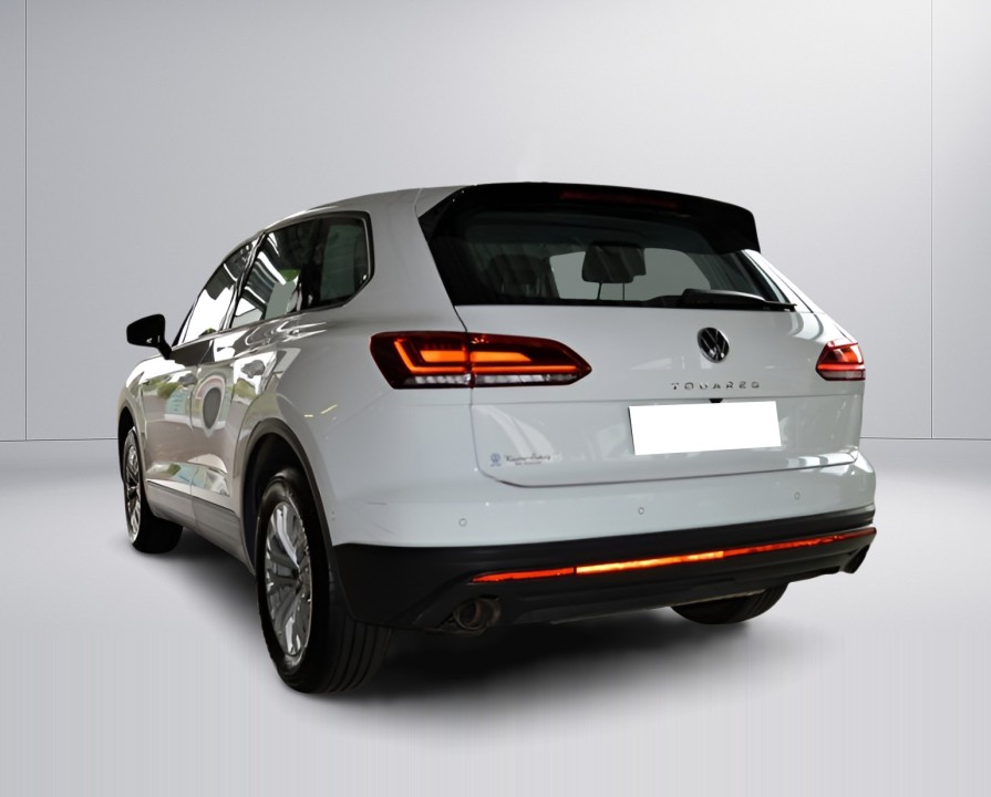 Volkswagen Touareg 3,0 V6 DSG 4Motion (4)