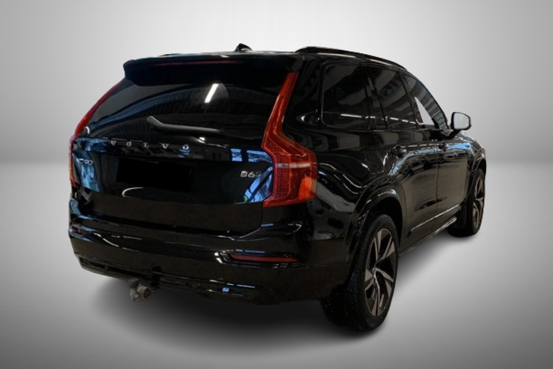 Volvo XC 90 B6 AWD Ultimate Dark (2)