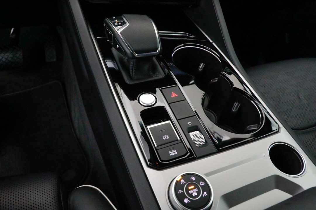 Volkswagen Touareg Elegance - foto 13