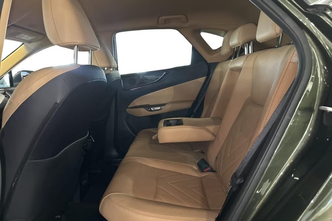 Lexus Seria NX 350h AWD Executive - foto 19