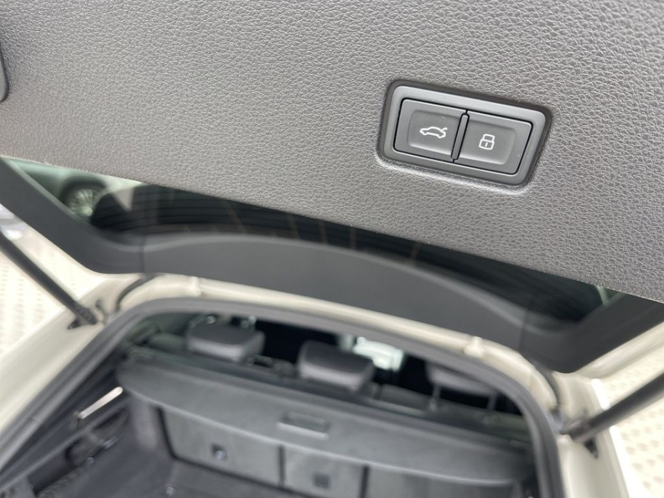 Audi Q8 50 TDI Quattro S-Line - foto 20