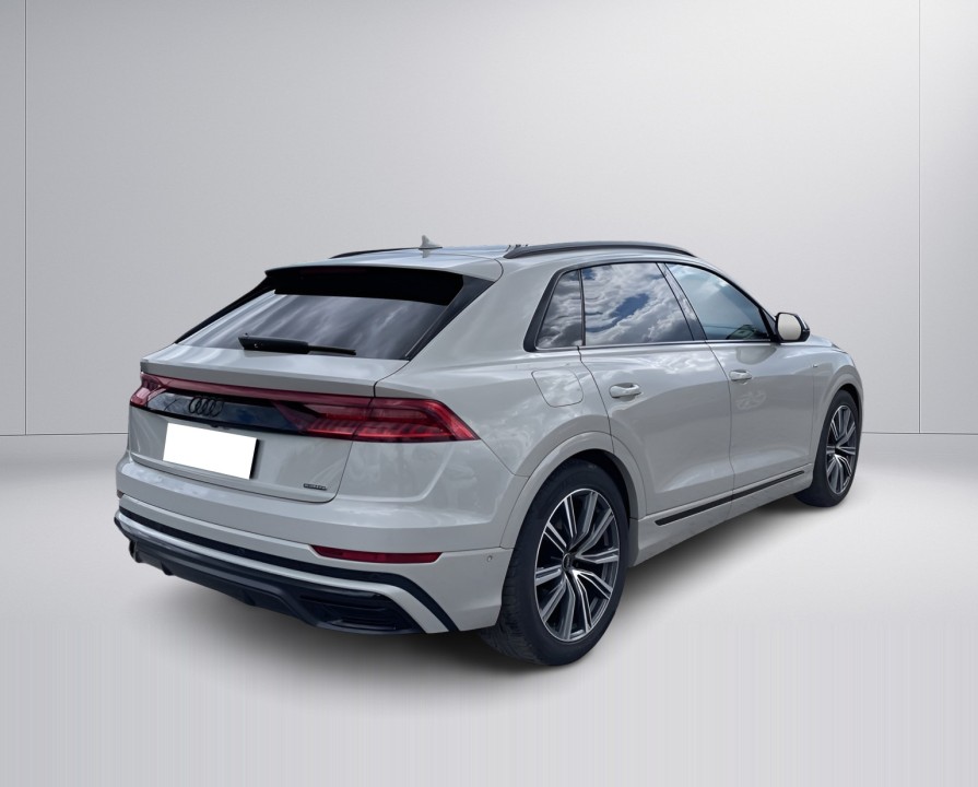 Audi Q8 50 TDI Quattro S-Line (2)