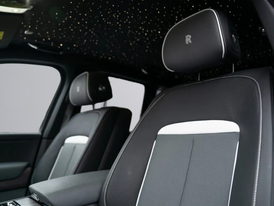 Rolls-Royce Cullinan - foto 16