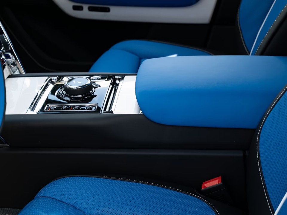 Rolls-Royce Cullinan - foto 15