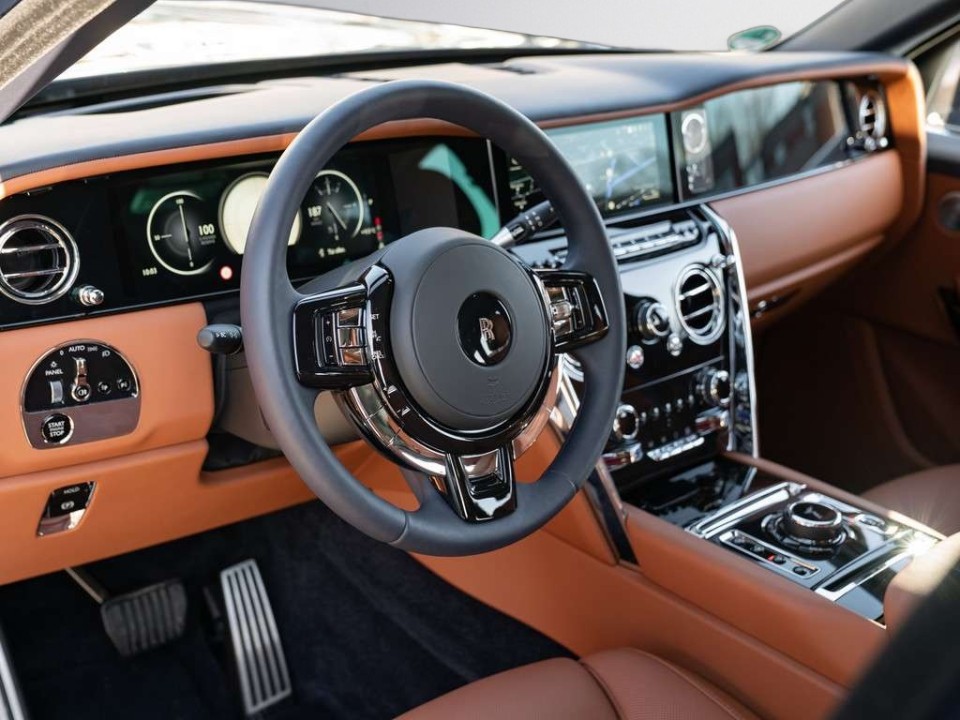 Rolls-Royce Cullinan - foto 16