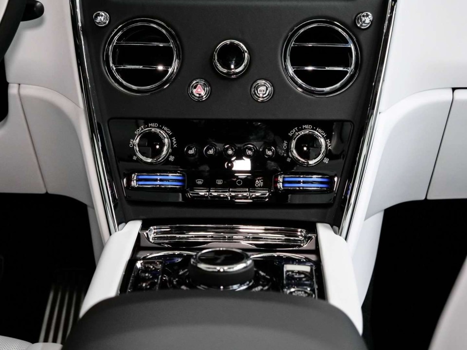 Rolls-Royce Cullinan - foto 19