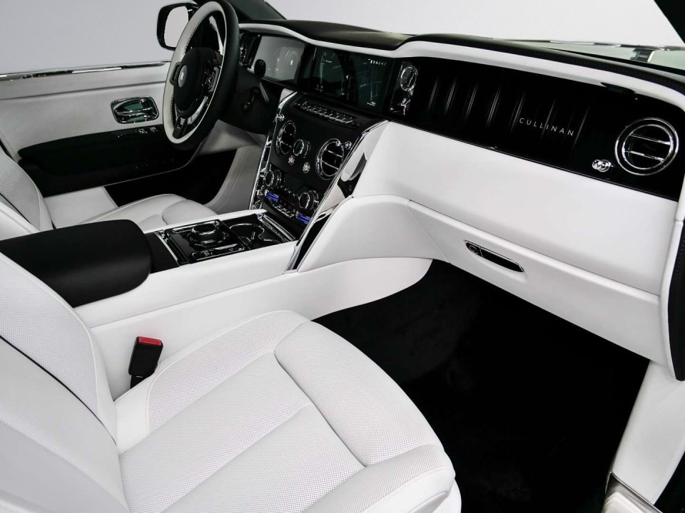 Rolls-Royce Cullinan - foto 14