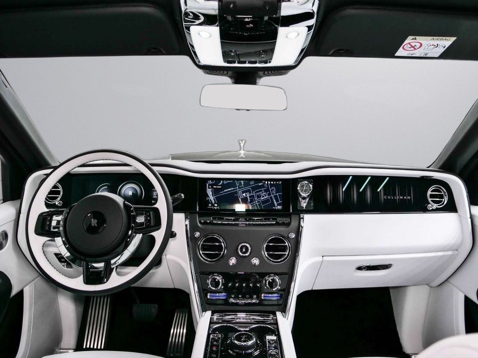Rolls-Royce Cullinan - foto 17