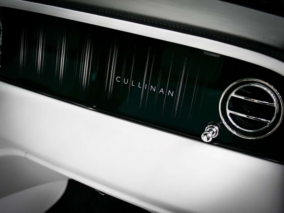 Rolls-Royce Cullinan - foto 28