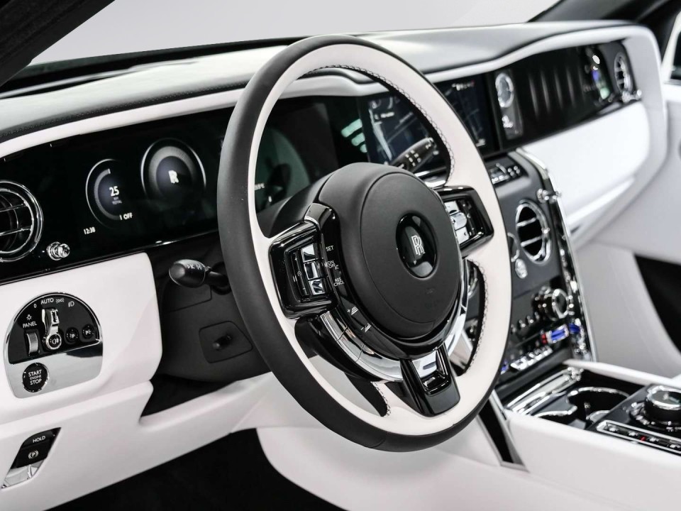 Rolls-Royce Cullinan - foto 16
